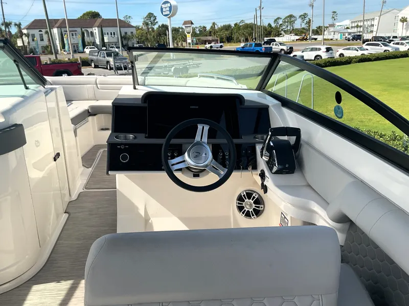 Slide: The Image of Sea Ray SDX 290 Outboard 2025 - 22