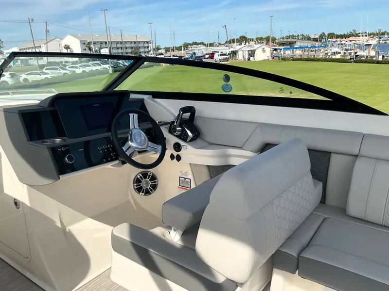 Slide: The Image of Sea Ray SDX 290 Outboard 2025 - 24