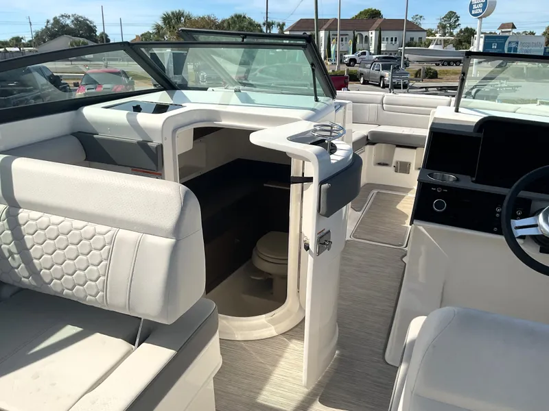 Slide: The Image of Sea Ray SDX 290 Outboard 2025 - 30