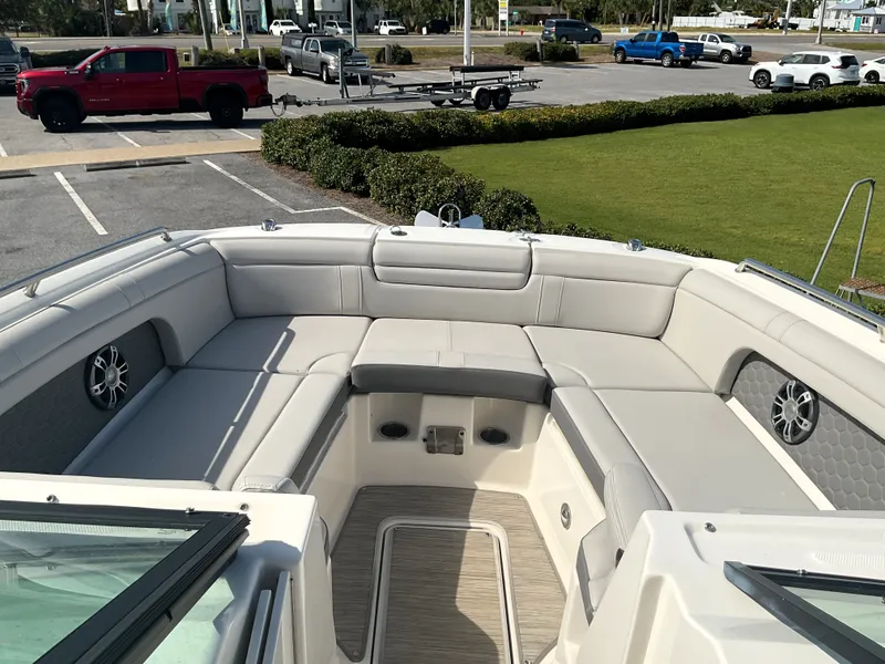 Slide: The Image of Sea Ray SDX 290 Outboard 2025 - 31