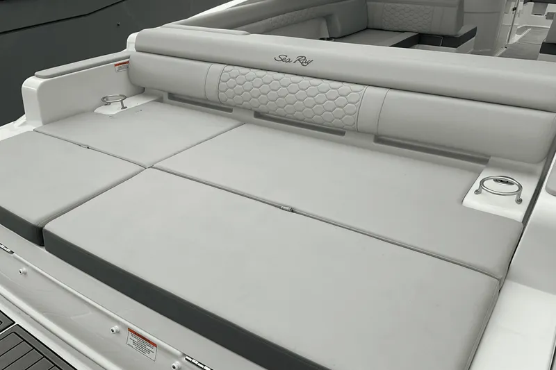 Slide: The Image of Sea Ray SDX 290 Outboard 2025 - 6