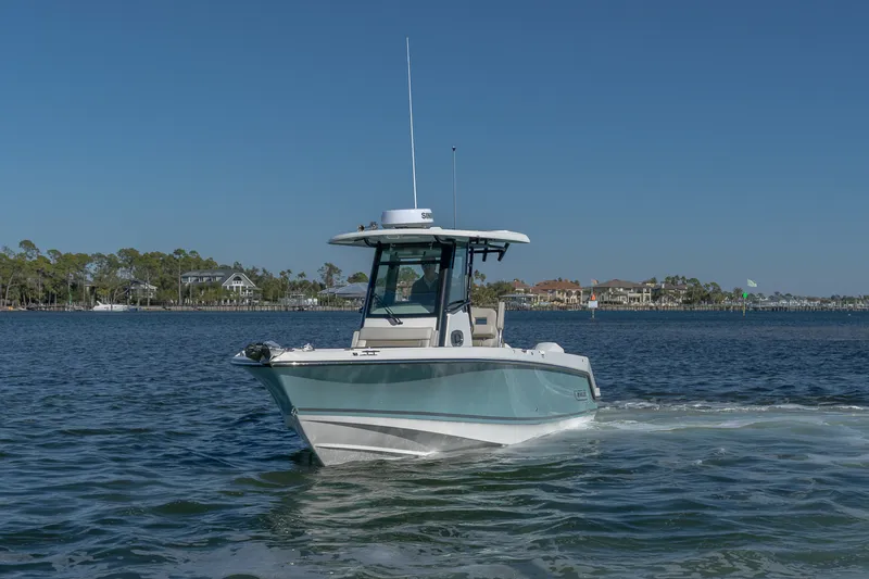 Slide: The Image of Boston Whaler 250 Outrage 2025 - 2