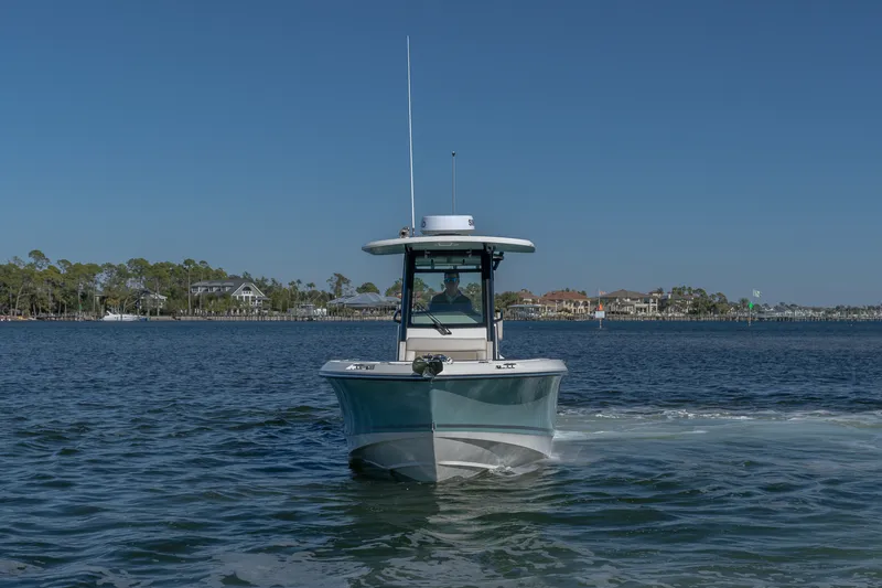 Slide: The Image of Boston Whaler 250 Outrage 2025 - 3