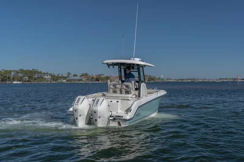 Slide: The Image of Boston Whaler 250 Outrage 2025 - 8