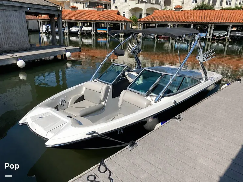 Slide: The Image of Mastercraft X25 2010 - 16525983