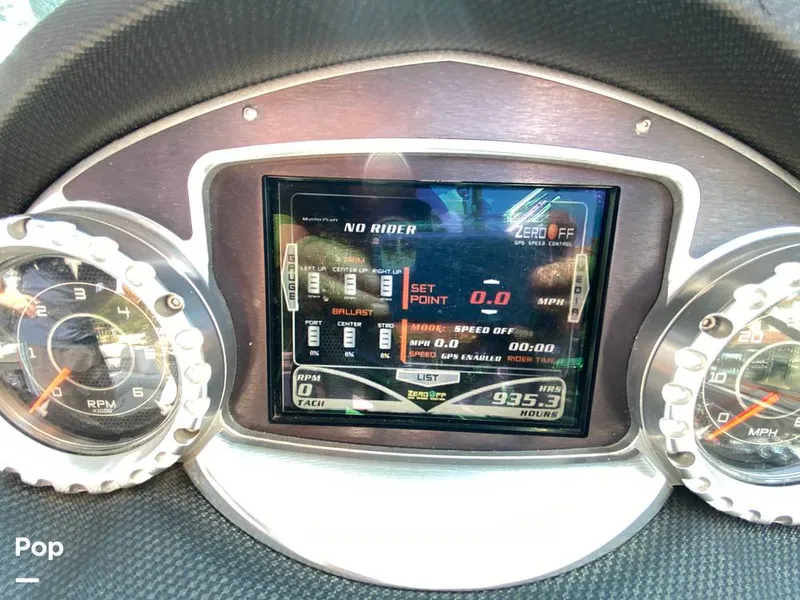 Slide: The Image of Mastercraft X25 2010 - 9162581