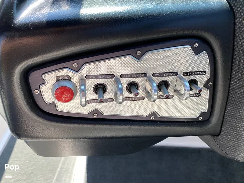 Slide: The Image of Mastercraft X25 2010 - 9162245