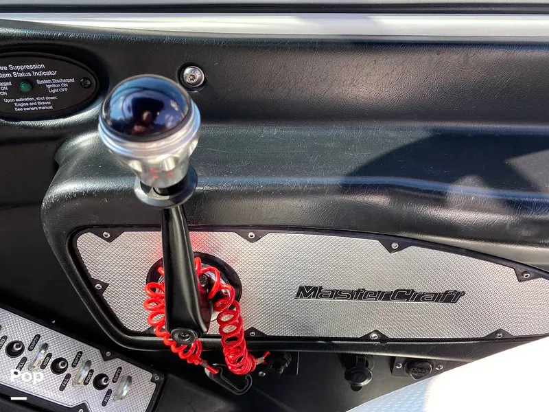 Slide: The Image of Mastercraft X25 2010 - 9162321