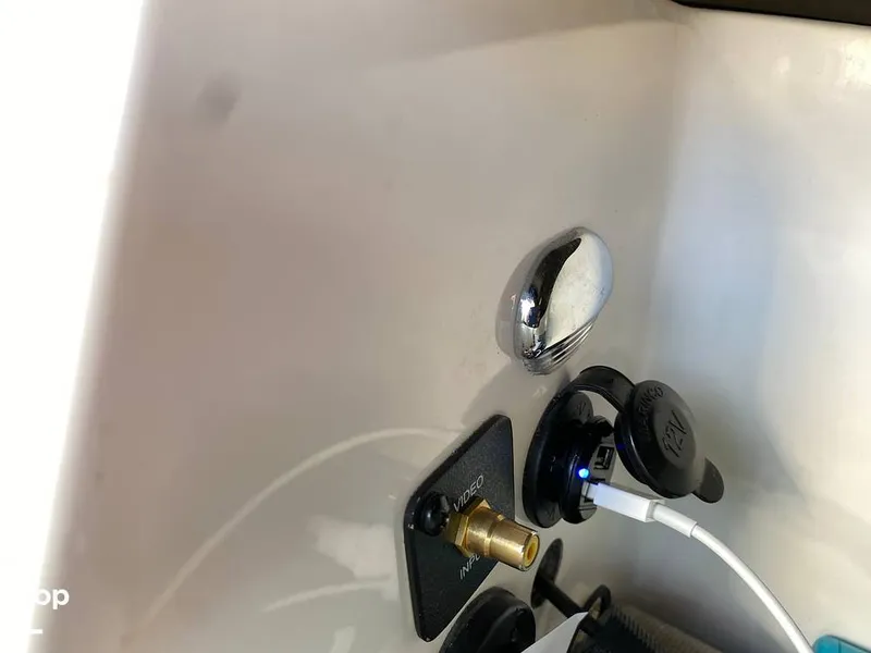 Slide: The Image of Mastercraft X25 2010 - 9162381