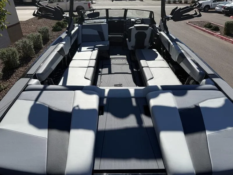 Slide: The Image of Axis Wake Research T250 2026 - 6