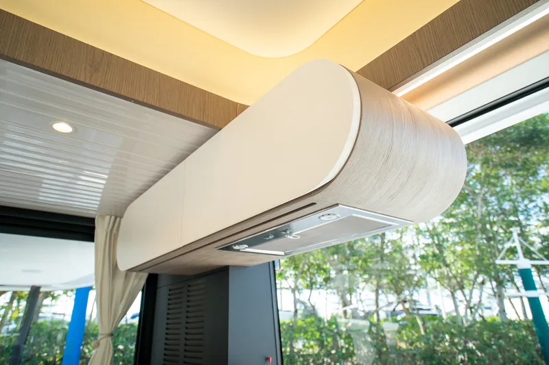 Slide: The Image of Azimut Magellano 60 2025 - 13