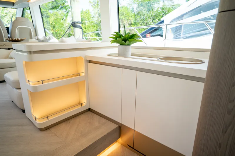 Slide: The Image of Azimut Magellano 60 2025 - 16