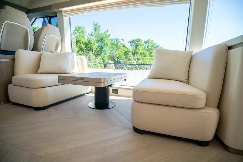 Slide: The Image of Azimut Magellano 60 2025 - 19