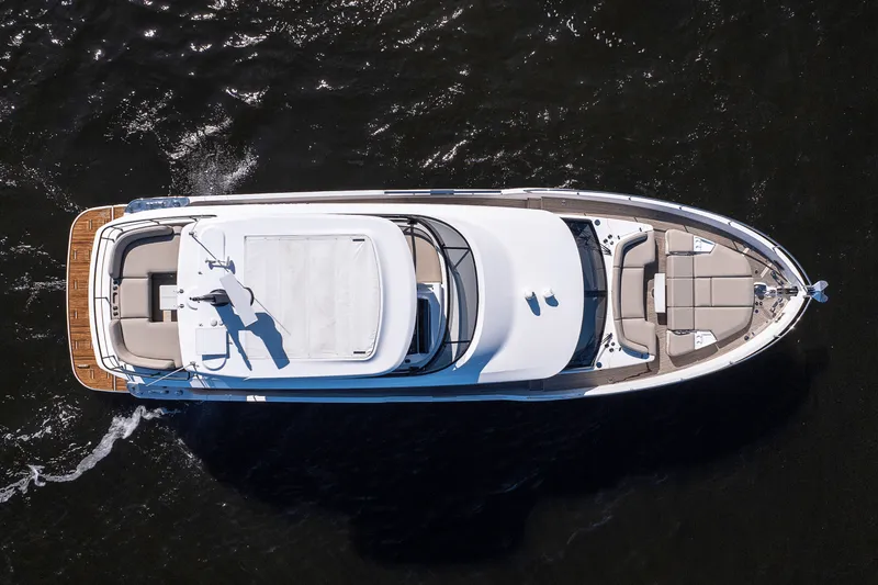 Slide: The Image of Azimut Magellano 60 2025 - 3