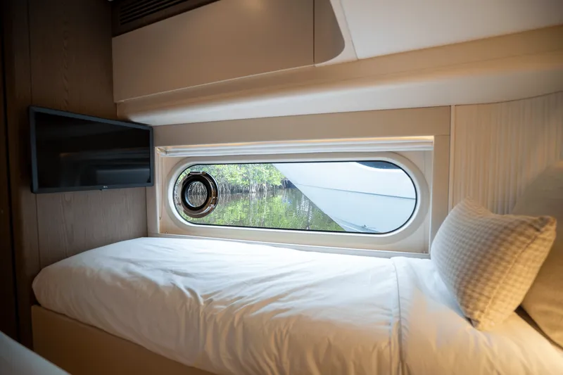 Slide: The Image of Azimut Magellano 60 2025 - 42