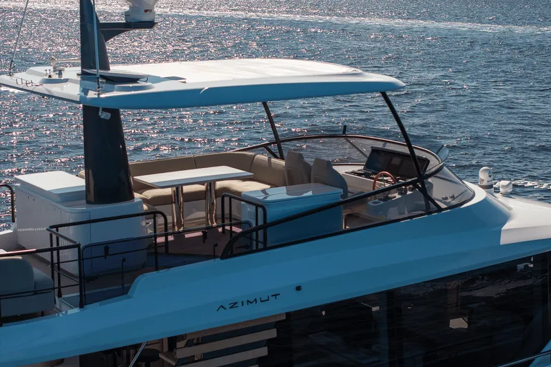 Slide: The Image of Azimut Magellano 60 2025 - 5