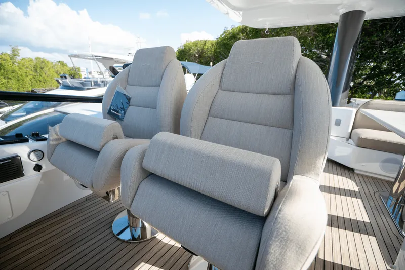 Slide: The Image of Azimut Magellano 60 2025 - 73