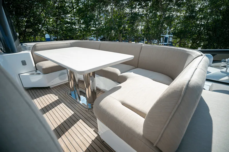 Slide: The Image of Azimut Magellano 60 2025 - 74