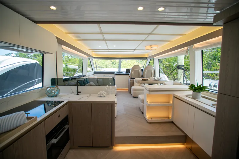 Slide: The Image of Azimut Magellano 60 2025 - 8