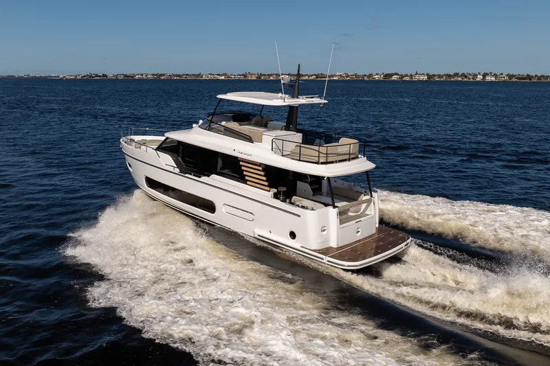 Slide: The Image of Azimut Magellano 60 2025 - 82