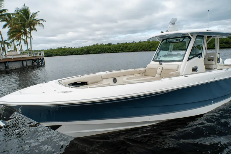 Slide: The Image of Boston Whaler 360 Outrage 2025 - 23