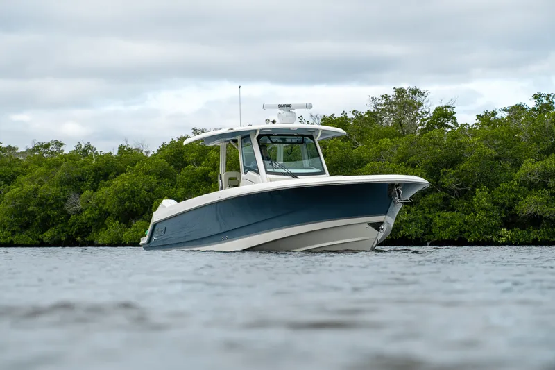 Slide: The Image of Boston Whaler 360 Outrage 2025 - 27