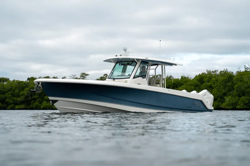 Slide: The Image of Boston Whaler 360 Outrage 2025 - 29