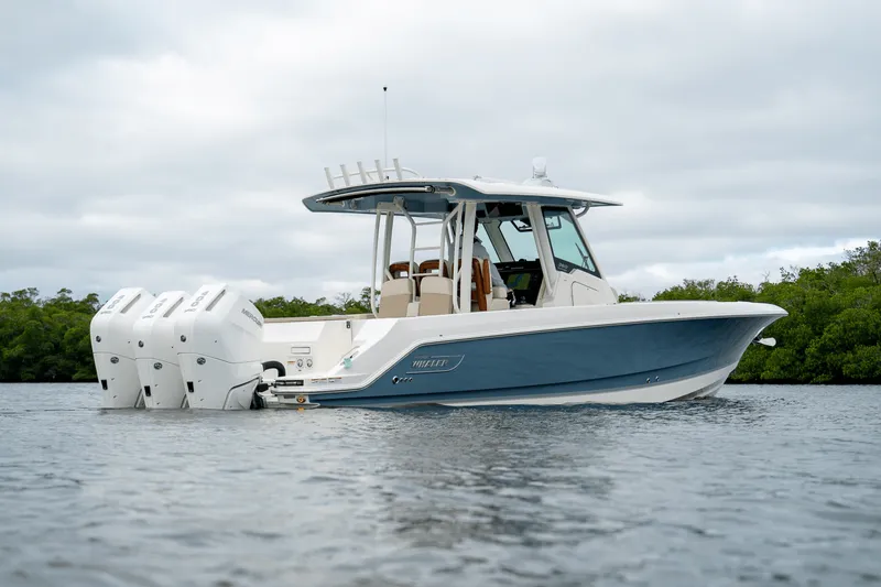 Slide: The Image of Boston Whaler 360 Outrage 2025 - 3