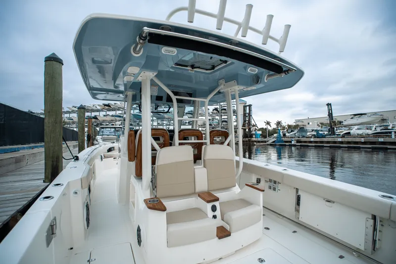 Slide: The Image of Boston Whaler 360 Outrage 2025 - 5