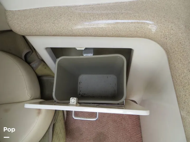 Slide: The Image of Monterey 262 Cruiser 1998 - 9387440