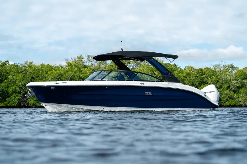 Slide: The Image of Sea Ray SDX 270 Outboard 2025 - 22