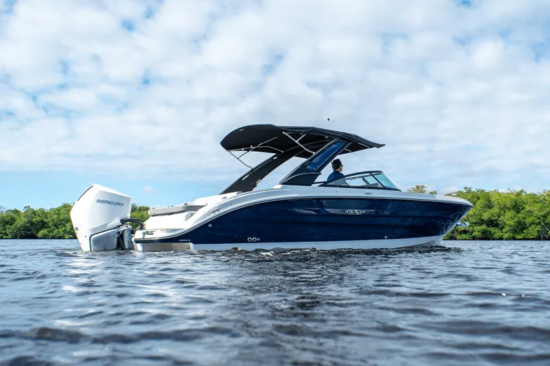 Slide: The Image of Sea Ray SDX 270 Outboard 2025 - 3