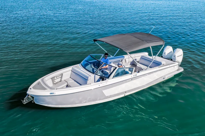 Slide: The Image of Aviara AV28 Outboard 2025 - 2