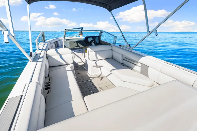 Slide: The Image of Aviara AV28 Outboard 2025 - 21