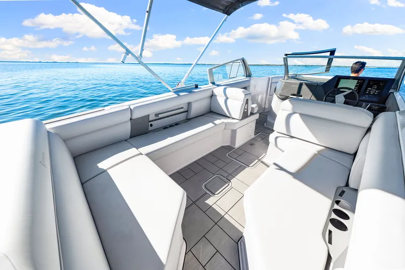 Slide: The Image of Aviara AV28 Outboard 2025 - 22