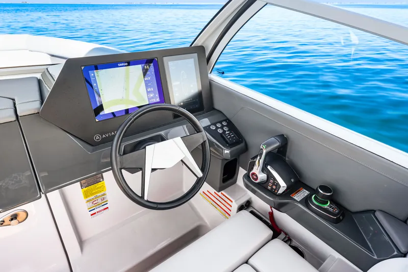 Slide: The Image of Aviara AV28 Outboard 2025 - 28