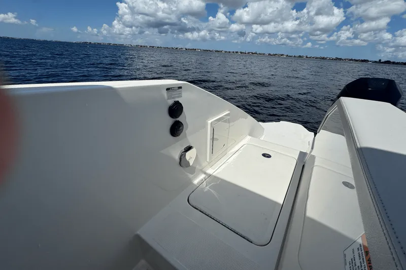 Slide: The Image of Sea Ray 310SLX OB 2022 - 12