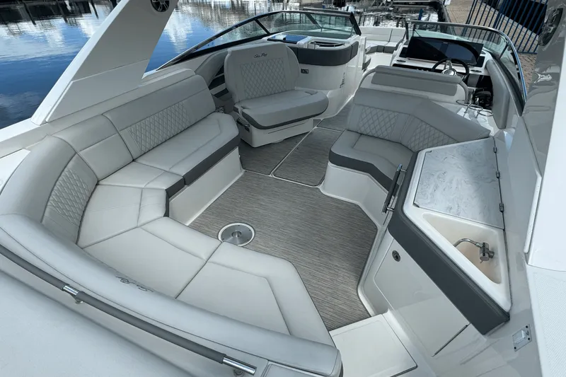 Slide: The Image of Sea Ray 310SLX OB 2022 - 28