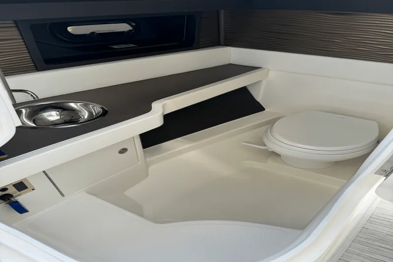 Slide: The Image of Sea Ray 310SLX OB 2022 - 33