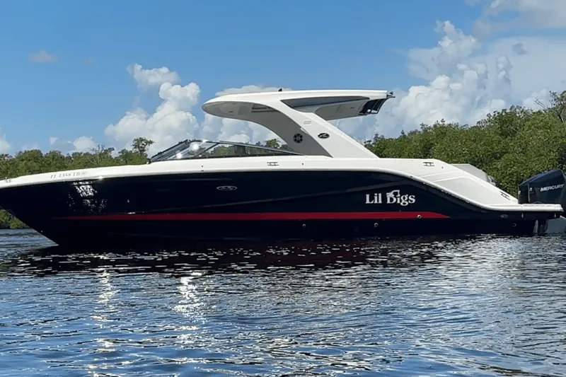 Slide: The Image of Sea Ray 310SLX OB 2022 - 6