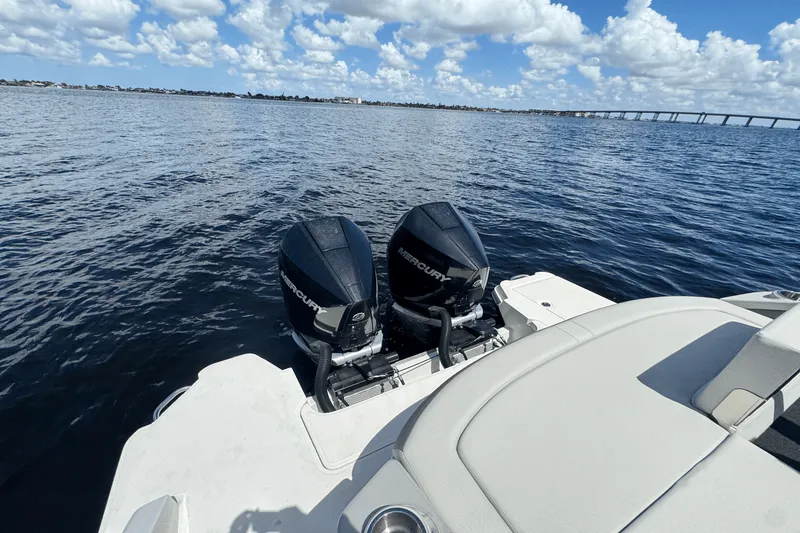 Slide: The Image of Sea Ray 310SLX OB 2022 - 8