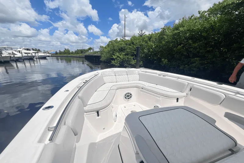 Slide: The Image of Sea Fox 288 COMMANDER 2023 - 10