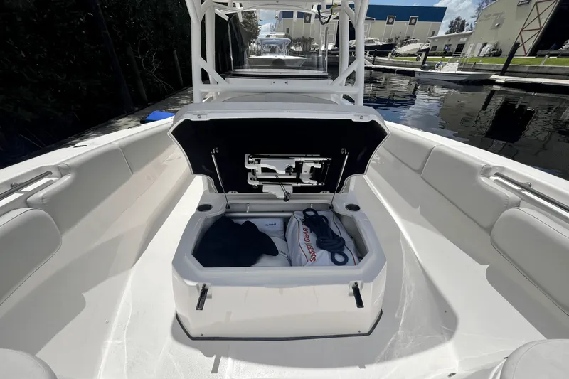 Slide: The Image of Sea Fox 288 COMMANDER 2023 - 13