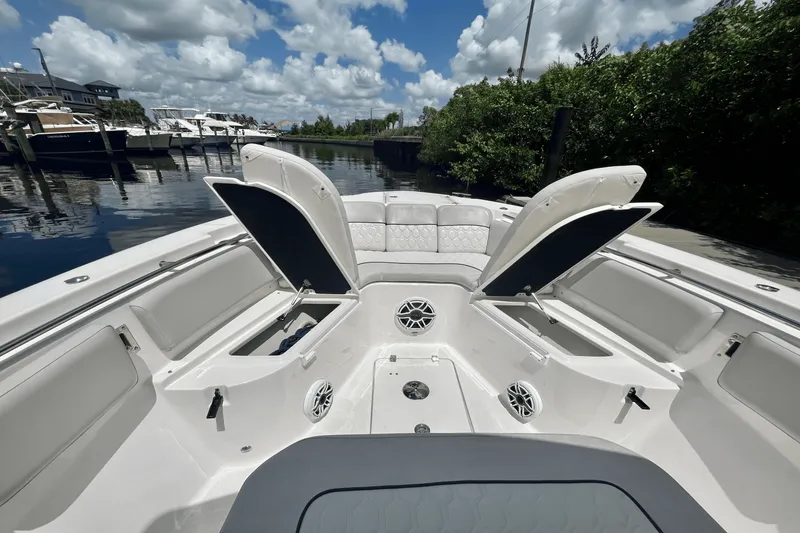 Slide: The Image of Sea Fox 288 COMMANDER 2023 - 15