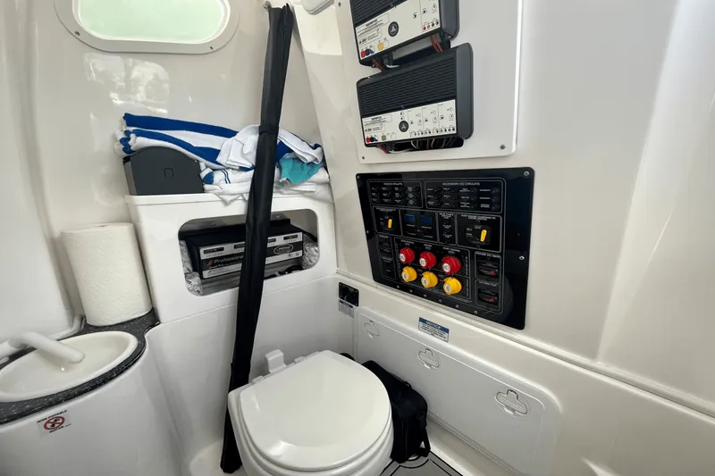 Slide: The Image of Sea Fox 288 COMMANDER 2023 - 19