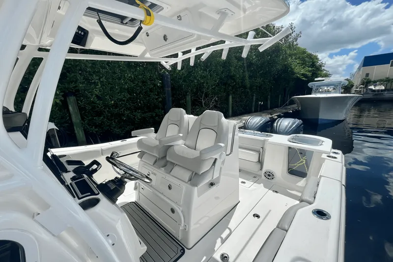 Slide: The Image of Sea Fox 288 COMMANDER 2023 - 6