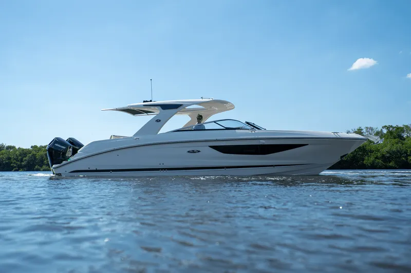 The Image of Sea Ray SLX 350 Outboard 2025 - 0