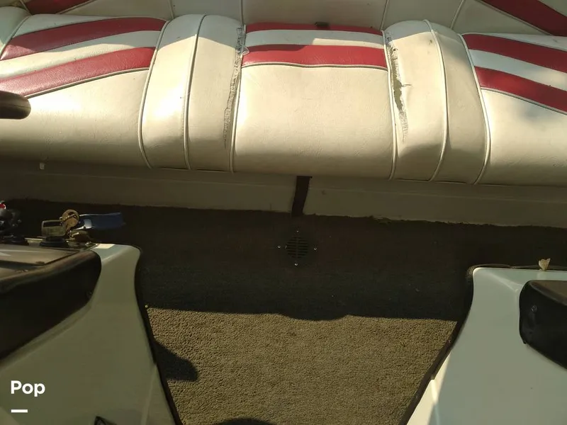 Slide: The Image of Bench Seat - 9193142