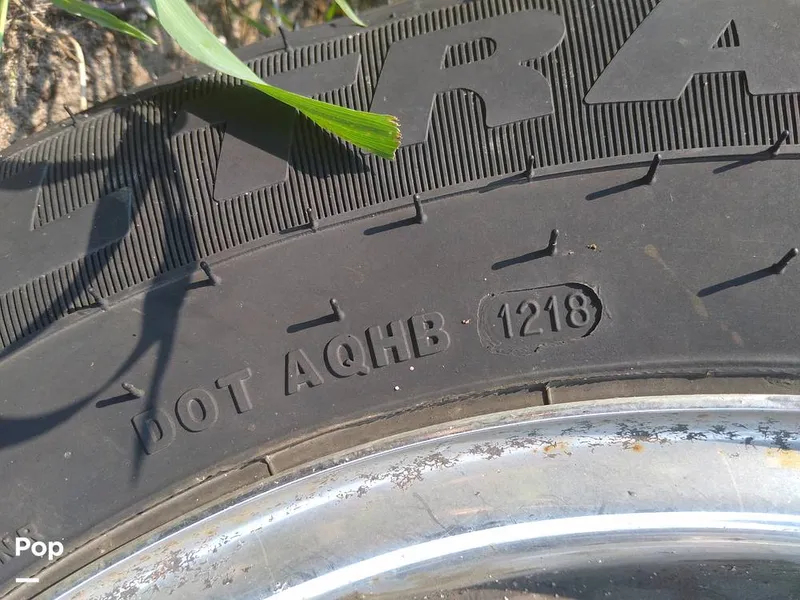 Slide: The Image of Tire Date Code - 9193163