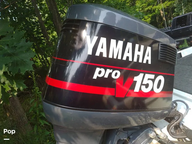 Slide: The Image of 150HP Yamaha Outboard - 9184801